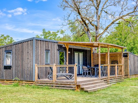 MOBILHOME 6 personnes - Homeflower Premium 35m² - 3 chambres + terrasse semi-couverte + TV + draps + serviettes + CLIM