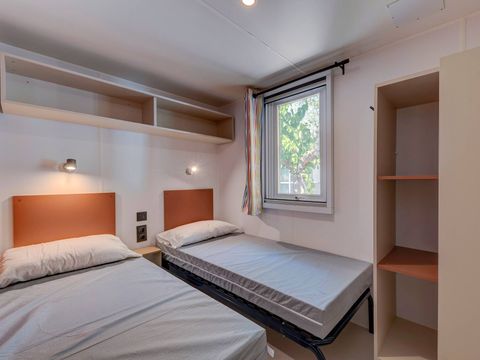 BUNGALOW 4 personnes - Mobil-home | Comfort | 2 Ch. | 4 Pers. | Terrasse surélevée | Clim.
