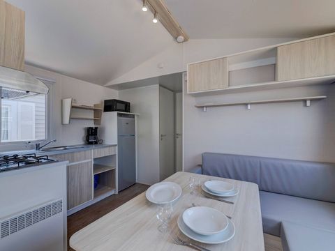 BUNGALOW 6 personnes - Mobil-home | Comfort | 2 Ch. | 4/6 Pers. | Petite Terrasse | Clim.