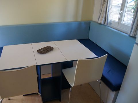 Mobilhome 6 personnes - Agaric ' spécial bébé' - 6 personnes - 2 chambres ' lit parapulie, pousssette canne et réhausseur de chaise'