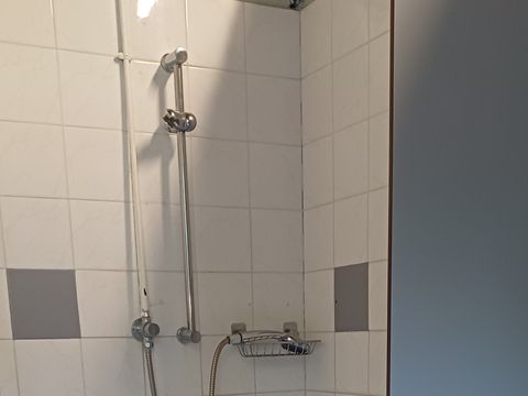 TENTE 5 personnes - Orri (sans eau, sans sanitaires)