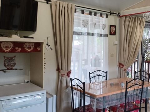 Mobilhome 5 personnes - Mobil-home IRIS - 5 personnes (4 adultes + 1 enfant de -9 ans petit lit en hauteur) - 2 chambres