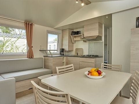 MOBILHOME 6 personnes - Comfort | 3 Ch. | 6 Pers. | Terrasse surélevée | 1 SDB | Clim. | TV