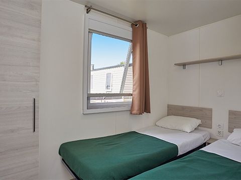 MOBILHOME 6 personnes - Comfort | 3 Ch. | 6 Pers. | Terrasse surélevée | 1 SDB | Clim. | TV