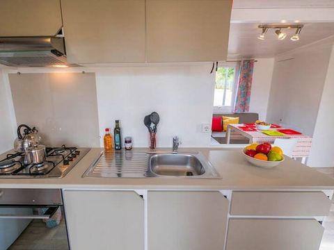 MOBILHOME 6 personnes - Mobil-home | Premium | 3 Ch. | 6 Pers. | Terrasse surélevée | 2 SDB | Clim.