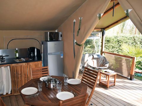 Tente en toile et en bois 5 personnes - LODGE KENYA - SANS SANITAIRES