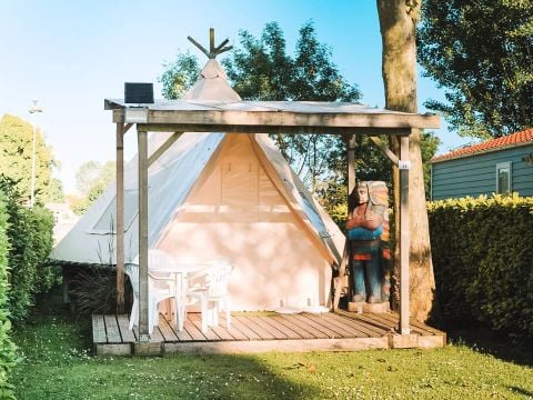 TENTE 4 personnes - Tipi Maya 24 m² - sans sanitaire 4 personnes
