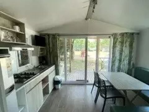 Mobilhome 4/6 personnes - Confort - 3 Pièces - TV
