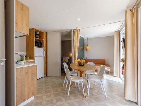 Mobilhome 4/5 personnes - Excellence - 3 Pièces - TV