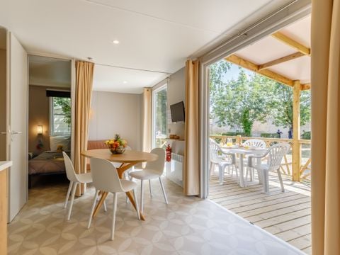 Mobilhome 4/5 personnes - Excellence - 3 Pièces - TV