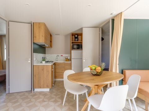 Mobilhome 4/5 personnes - Excellence - 3 Pièces - TV