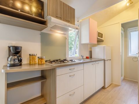 MOBILHOME 4 personnes - Confort 3 Pièces 4 Personnes + TV