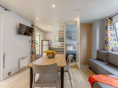 MOBILHOME 4 personnes - Grand Confort 3 Pièces 4 Personnes + TV