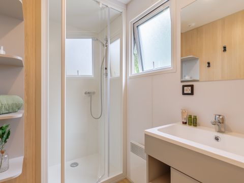 MOBILHOME 4 personnes - Grand Confort 3 Pièces 4 Personnes + TV