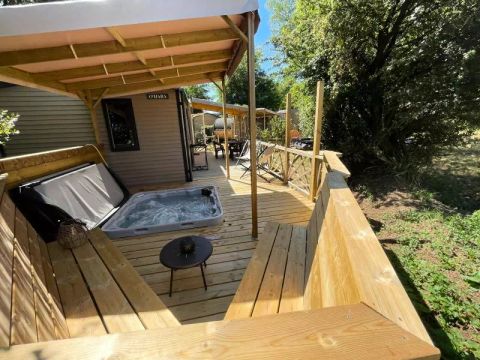 MOBILHOME 6 personnes - Premium 4 Pièces 6 Personnes Climatisé + TV + Jacuzzi