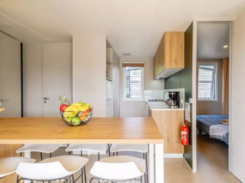 Mobilhome 6 personnes - Premium - 4 Pièces - Climatisé - TV - Jacuzzi