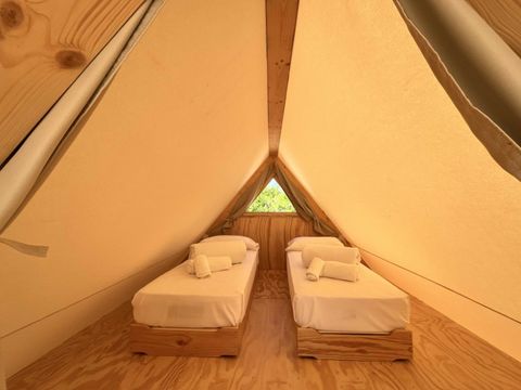 TENTE TOILE ET BOIS 4 personnes - Glamping Kentia