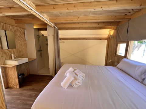 TENTE TOILE ET BOIS 4 personnes - Glamping Kentia