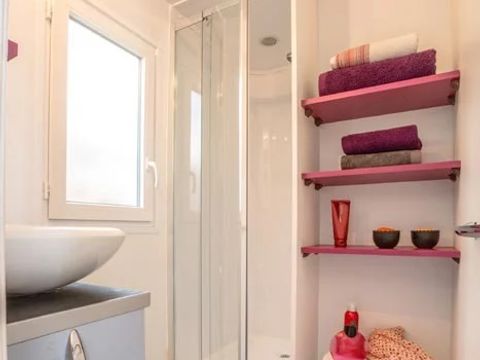 MOBILHOME 5 personnes - A3 - vue sur la mer