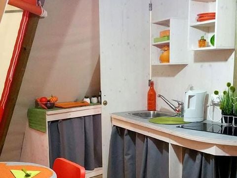 HÉBERGEMENT INSOLITE 5 personnes - TIPI HOME 3ch 5pers - sans sanitaire - 34m2