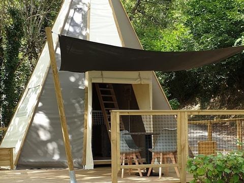 HÉBERGEMENT INSOLITE 5 personnes - TIPI HOME 3ch 5pers - sans sanitaire - 34m2