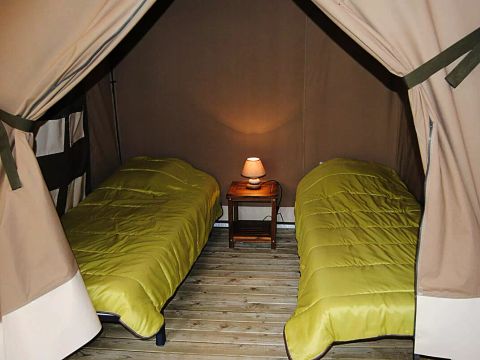 Tente en toile et en bois 5 personnes - Lodge Victoria 3 Pièces 5 Personnes Sans Sanitaires