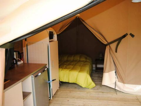 Tente en toile et en bois 5 personnes - Lodge Victoria 3 Pièces 5 Personnes Sans Sanitaires