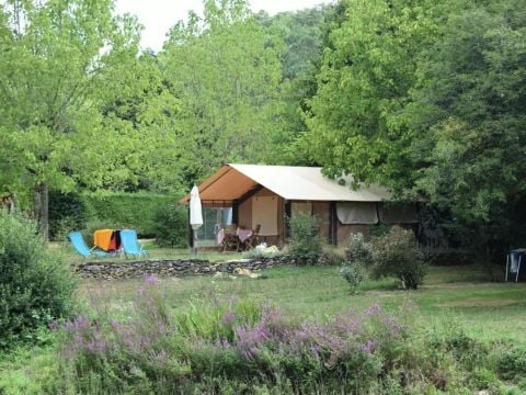 TENTE TOILE ET BOIS 5 personnes - Lodge Victoria 3 Pièces 5 Personnes Sans Sanitaires