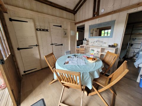 Unique 5 personnes - Premium - Cabane lodge Africa 2 chambres - avec sanitaire