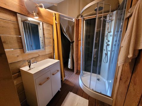 Tente en toile et en bois 4 personnes - Insolite Premium - Tente Bali 2 chambres - avec sanitaire