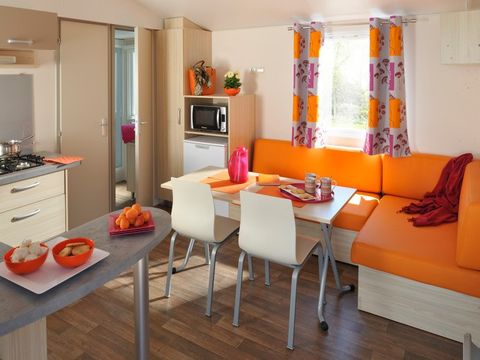 MOBILHOME 4 personnes - Loggia Classic 27m² - climatisation- TV - terrasse intégrée