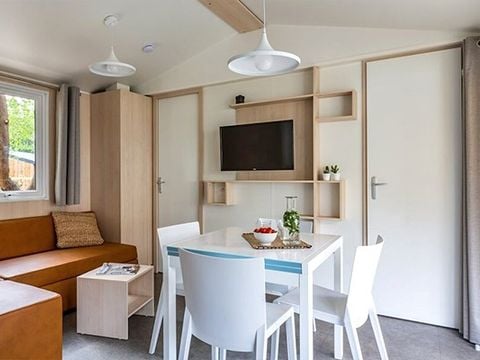 MOBILHOME 4 personnes - Ultimate | 2 Ch. | 4 Pers. | Terrasse surélevée | Douche tropicale | Clim. | TV