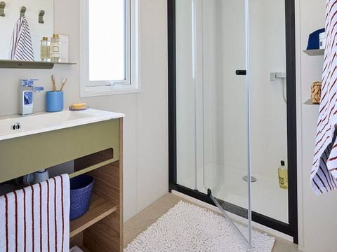 MOBILHOME 8 personnes - Mobil-home | Premium | 3 Ch. | 6/8 Pers. | Terrasse Lounge | 1 SDB | Clim. | TV