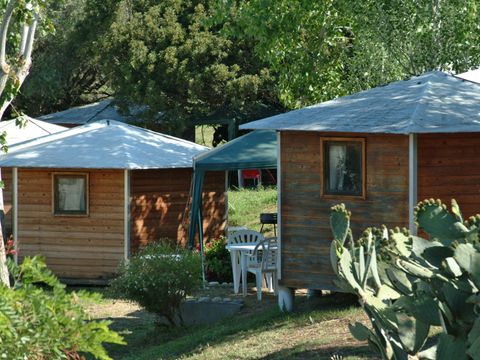 Chalet 2 personnes - Mini chalet 2 personnes,( sans eau, ni sanitaires)
