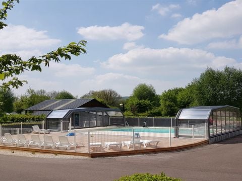 TENTE TOILE ET BOIS 5 personnes - Ecolodge toilé meublé 35 m² - 2 chambres - sans sanitaires - terrasse couverte face aux étangs