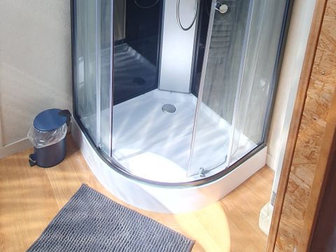 HÉBERGEMENT INSOLITE 4 personnes - Cottage sur pilotis Privilège 35m² -1 chambre + 1 alcôve - lave vaisselle - terrasse face aux étangs