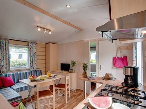 BUNGALOW 4 personnes - Mobil-home | Comfort | 2 Ch. | 4 Pers. | Terrasse surélevée | TV