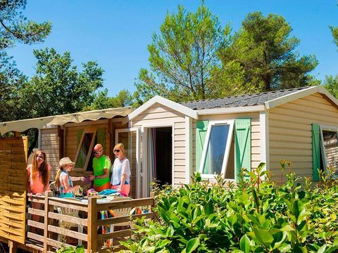 BUNGALOW 4 personnes - Mobil-home | Comfort | 2 Ch. | 4 Pers. | Terrasse surélevée | TV