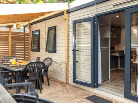 MOBILHOME 8 personnes - Mobil-home | Comfort | 4 Ch. | 8 Pers. | Terrasse surélevée | 2 SDB | Clim. | TV