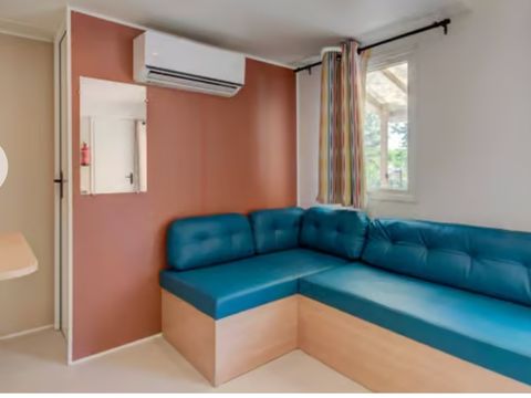 MOBILHOME 8 personnes - Mobil-home | Comfort | 4 Ch. | 8 Pers. | Terrasse surélevée | 2 SDB | Clim. | TV