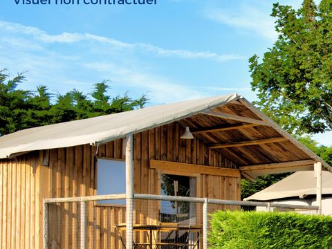 TENTE TOILE ET BOIS 4 personnes - Cabane Lodge Bois sur Pilotis Standard 34m² (2 chambres) dont terrasse couverte 11m² 4 pers.