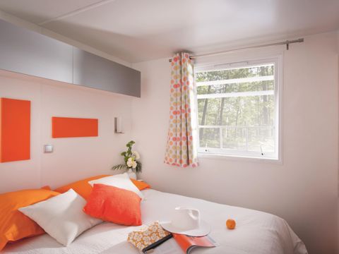 MOBILHOME 6 personnes - Mobil home Confort 31m² (3 chambres) + TV + terrasse semi-couverte de 18 m² 6 pers.