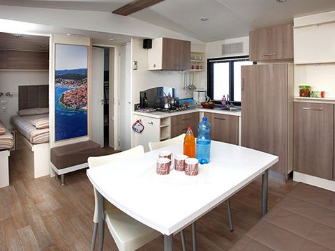 MOBILHOME 6 personnes - Comfort | 3 Ch. | 6 Pers. | Terrasse surélevée | Clim. | TV