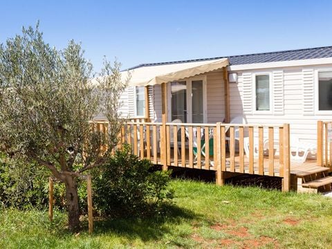 BUNGALOW 6 personnes - Mobil-home | Comfort | 2 Ch. | 4/6 Pers. | Terrasse surélevée | Clim. | TV