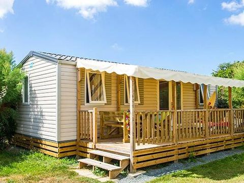 BUNGALOW 6 personnes - Mobil-home | Comfort | 2 Ch. | 4/6 Pers. | Terrasse surélevée | Clim. | TV