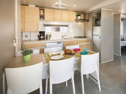 BUNGALOW 6 personnes - Mobil-home | Premium | 3 Ch. | 6 Pers. | Terrasse Lounge | Clim.