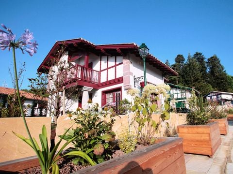 Villas Odalys Collection Domaine de Lana - Camping Pyrénées-Atlantiques - Image N°0