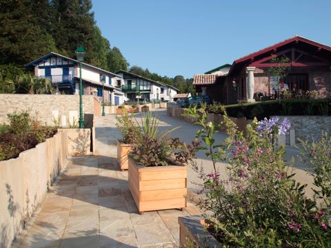 Villas Odalys Collection Domaine de Lana - Camping Pyrénées-Atlantiques - Image N°16