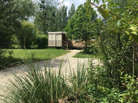 Mobilhome 6 personnes - Loggia - 3 chambres - Terrasse couverte et pouvant se fermer grâce aux baies coulissantes