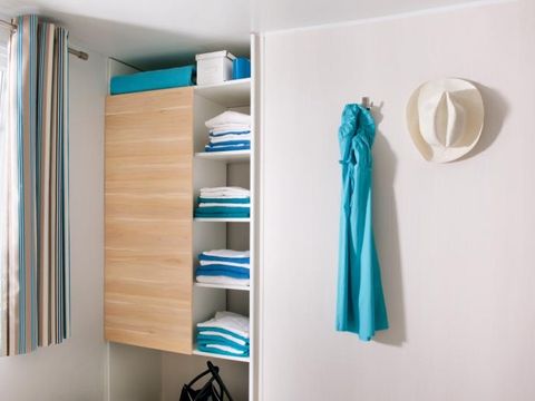 MOBILHOME 4 personnes - Mobil-home Bois CONFORT 29m² (2 chambres) + Terrasse + TV + Quartier piéton + Nespresso